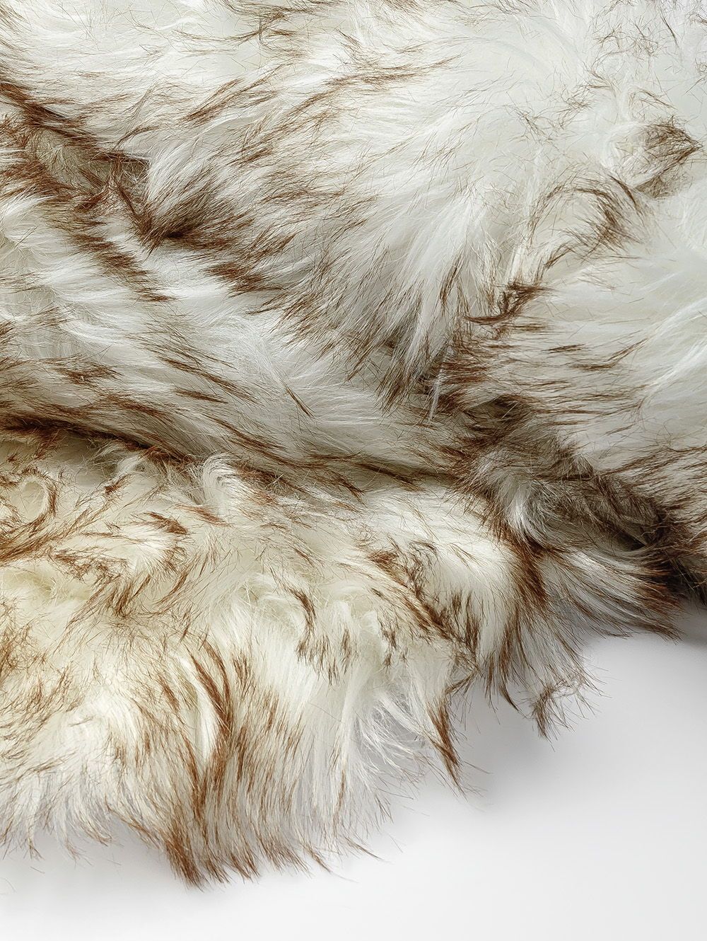 ALFOMBRA VAIL BLANCO-MARRON 65 X 102