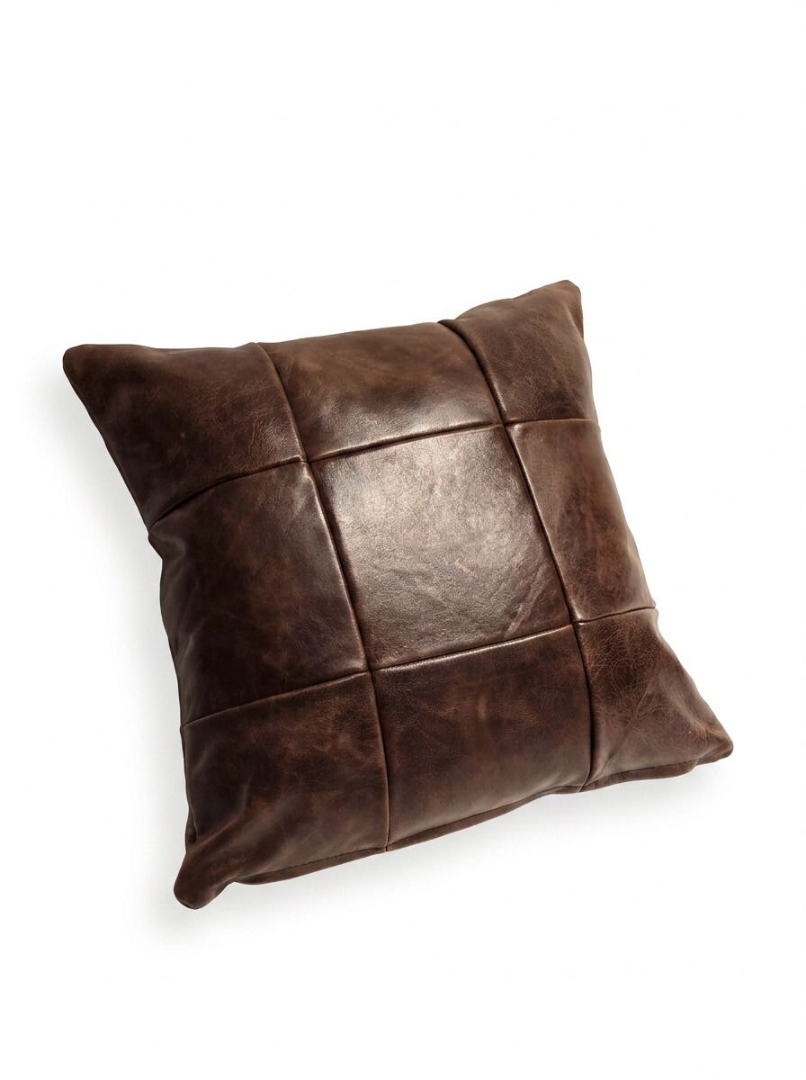 ALMOHADON CUERO 100% NATURAL CUADRANTES 45 X 45 HABANO